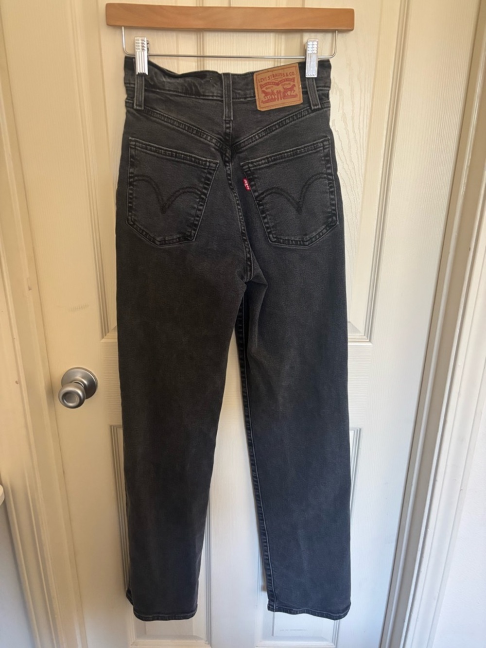 Levi’s Ribcage Straight Jeans – Size 25 – Dark Grey 90s minimalism - Picture 6 of 6